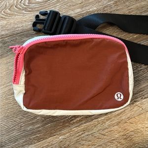 Lululemon belt bag